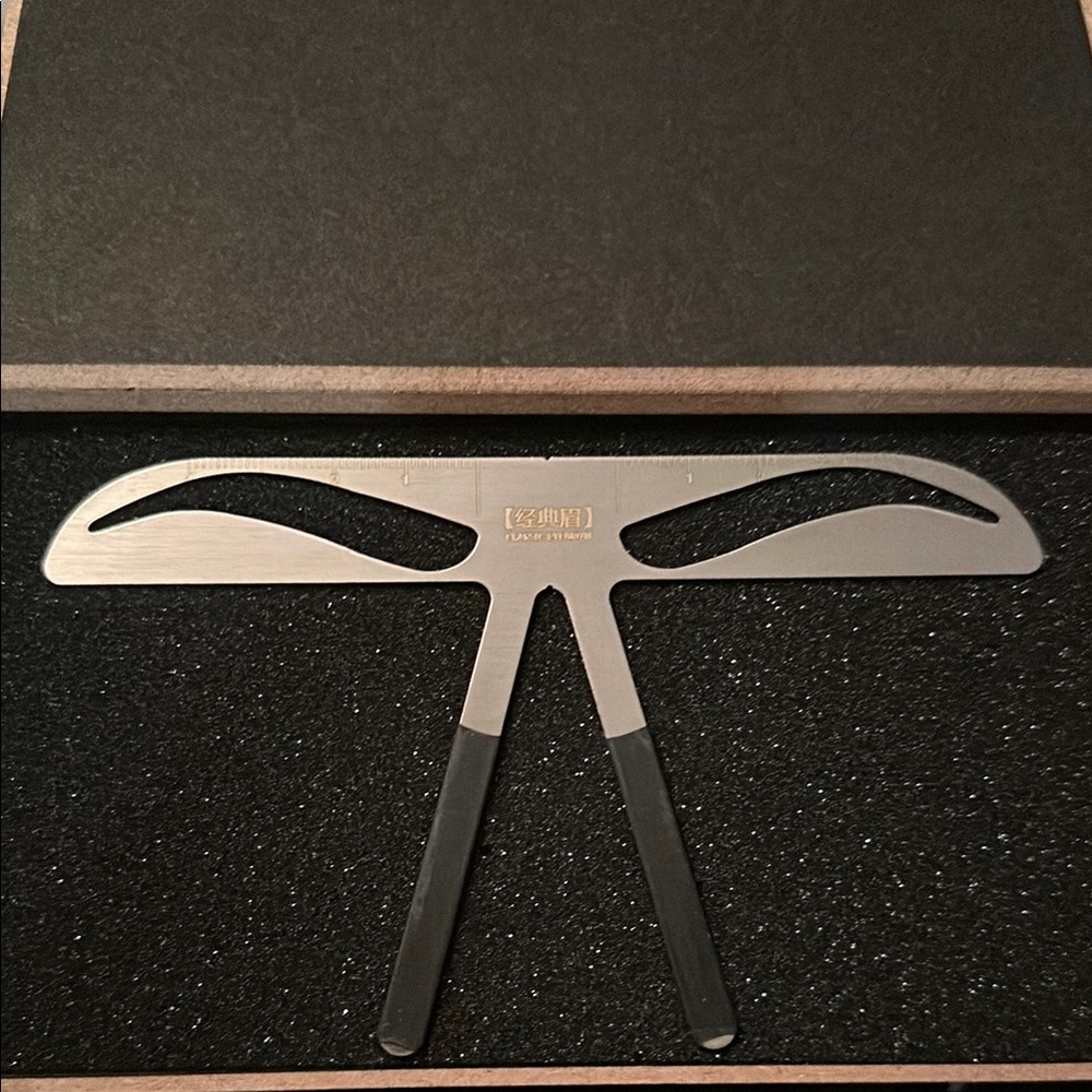 Fancy Eyebrow Tool